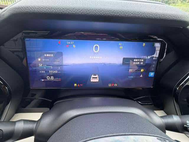 Geely Monjaro — Одометр — 33 143 км