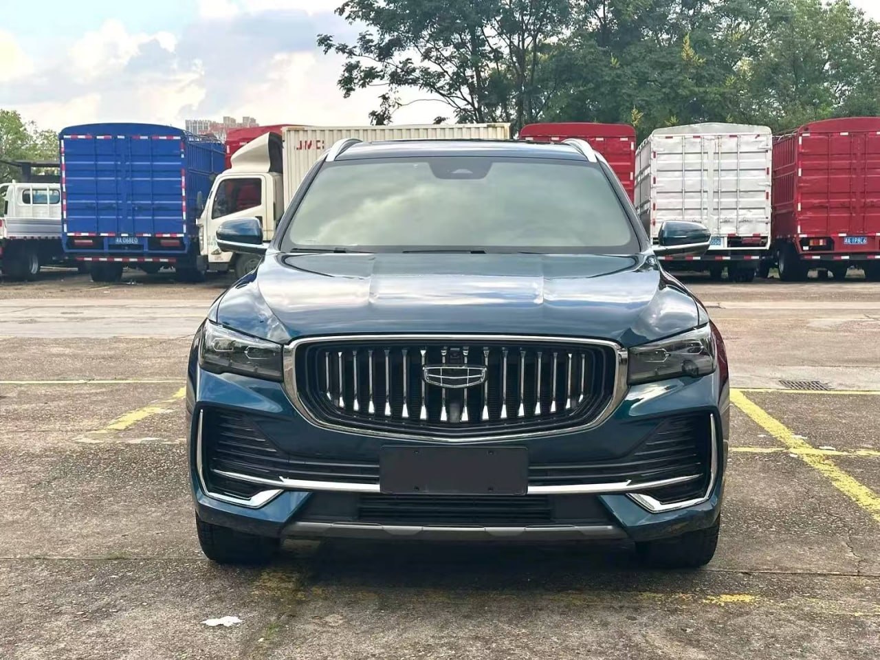 Geely Xingyue L — Вид спереди