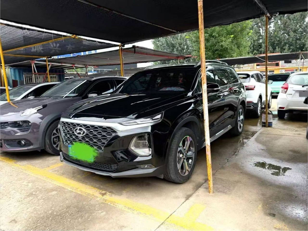 Hyundai Santa Fe — фото автомобиля