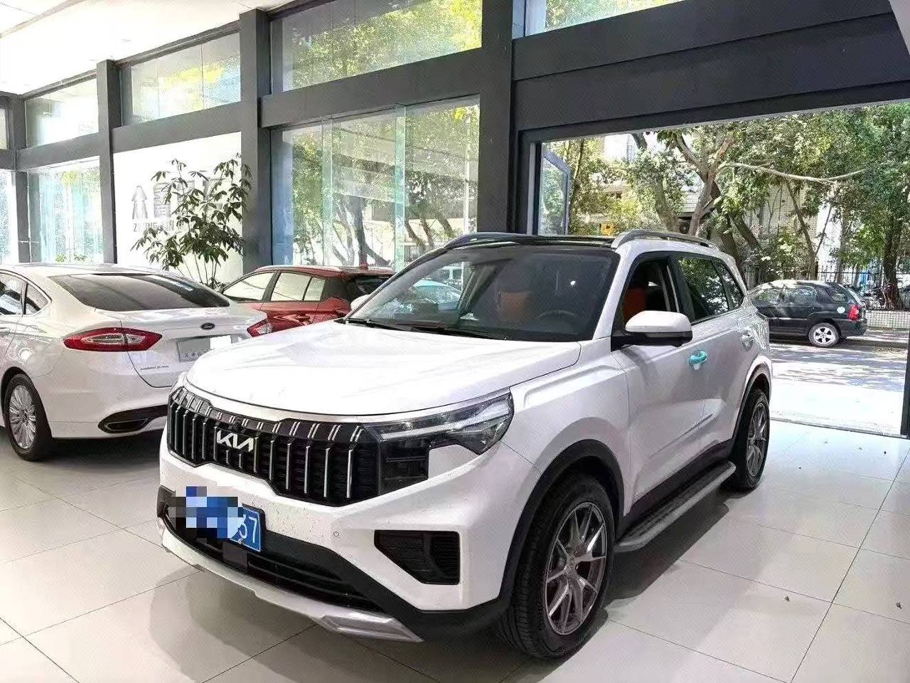 Белый Kia Sportage Ace 2.0 Brilliant 2022