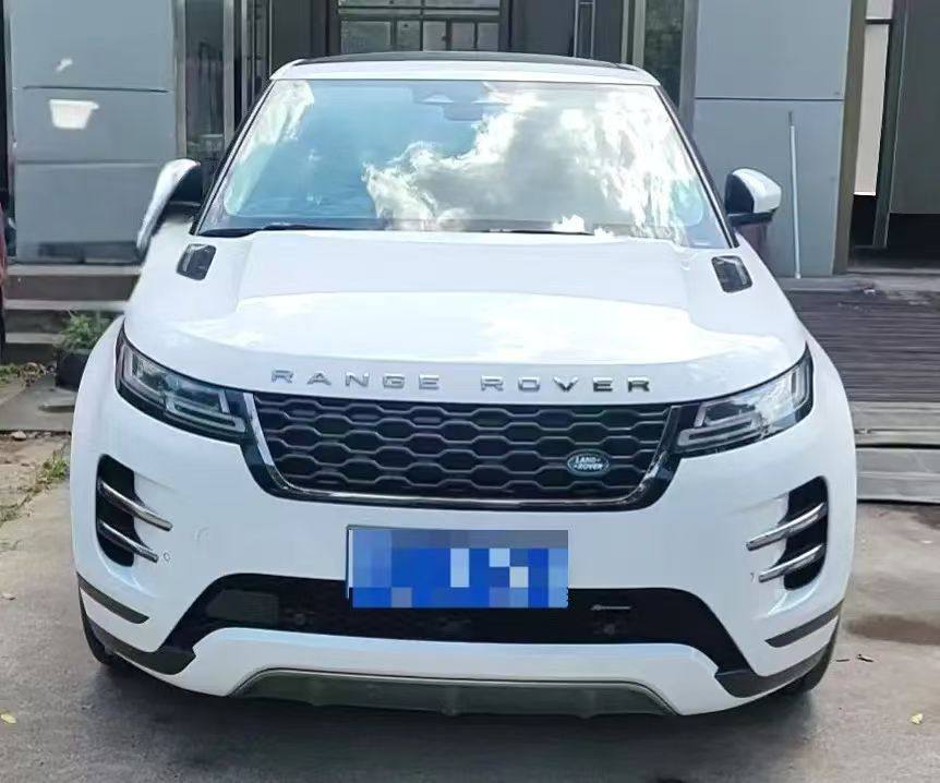 Land Rover Range Rover Evoque L — Вид спереди