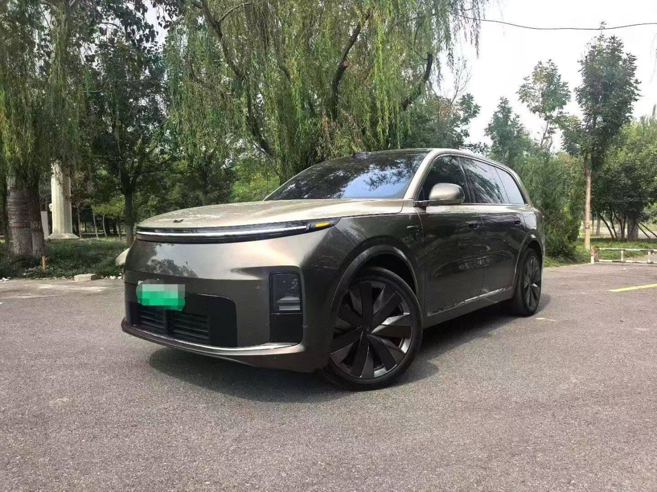 Li Auto L9 Livis 2026 — фото автомобиля