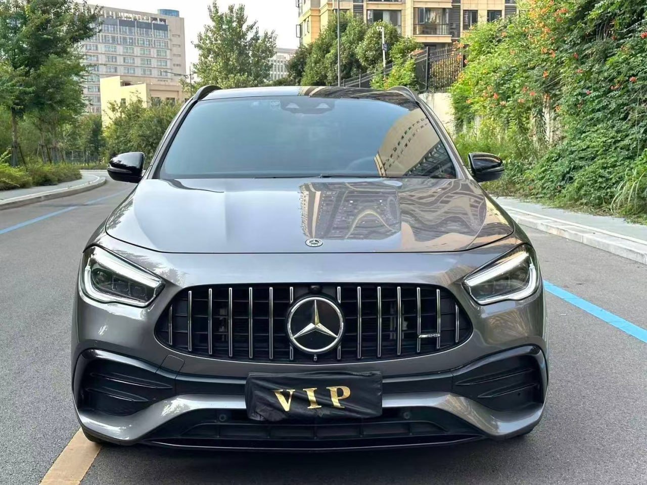 Mercedes-Benz GLA 35 AMG — Вид спереди
