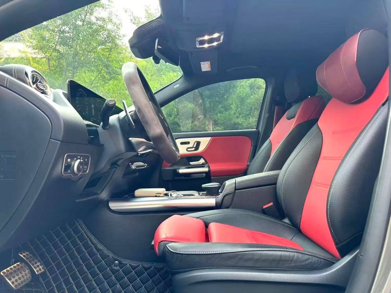 Mercedes-Benz GLA 35 AMG — Место водителя