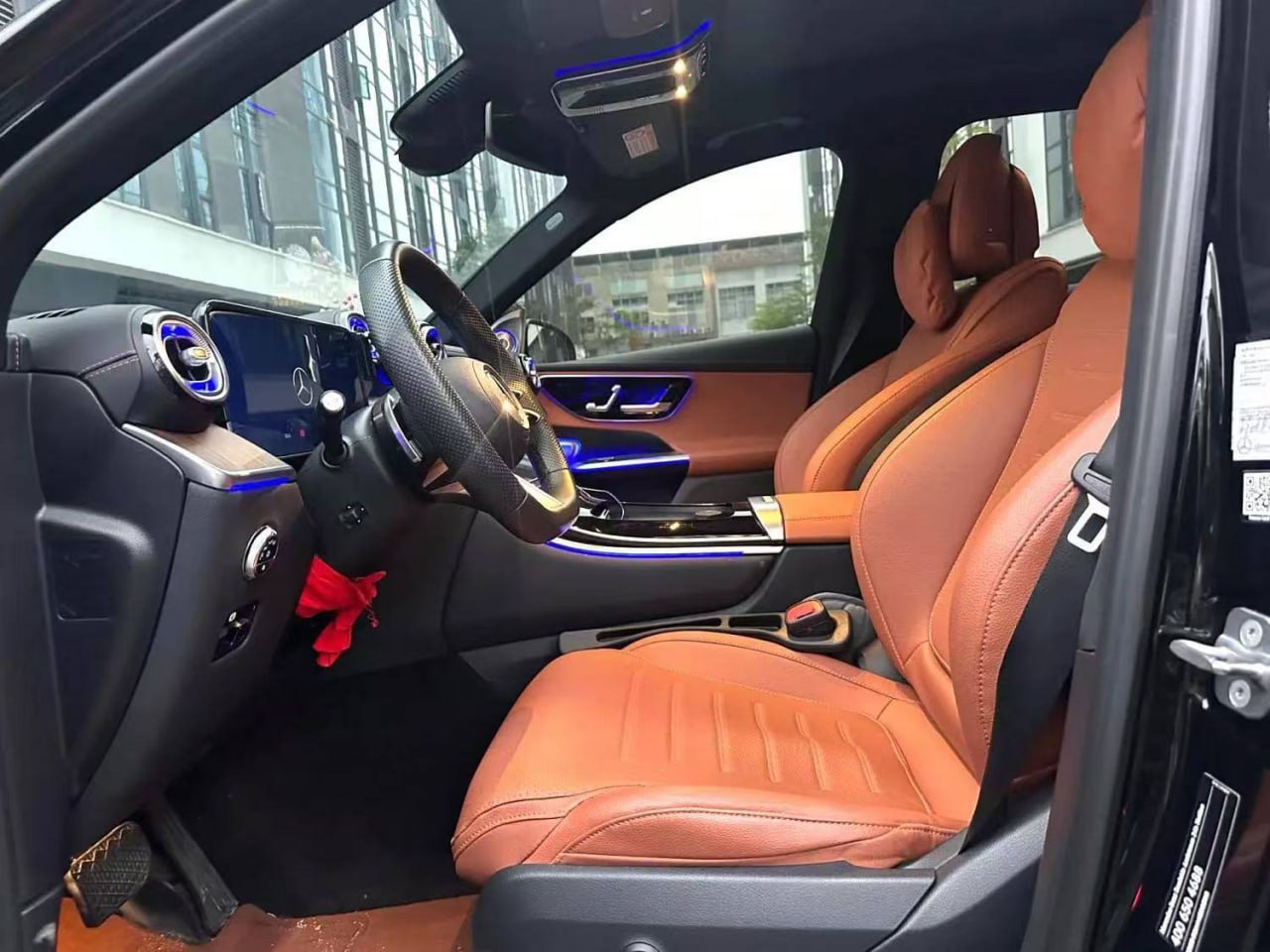 Mercedes-Benz GLC 300 L — Место водителя
