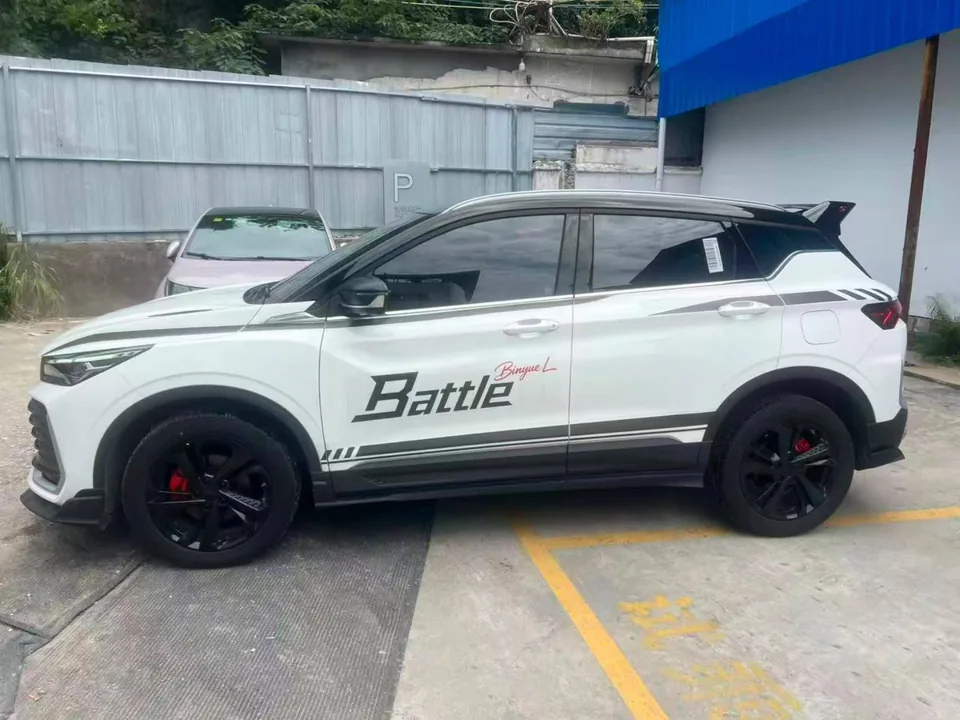 Geely Binyue COOL Battle — Левый борт