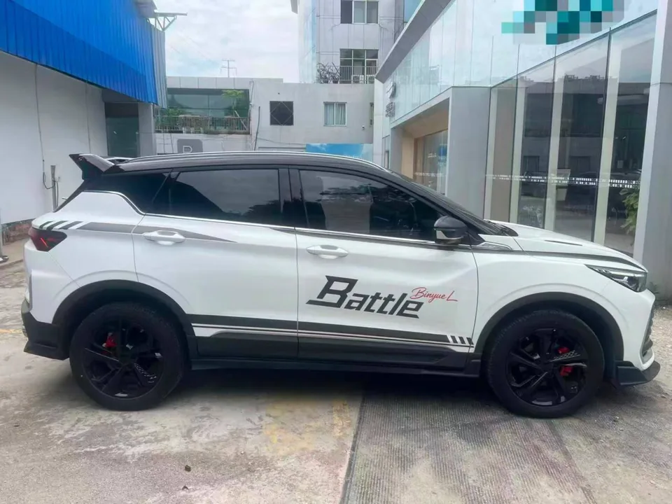 Geely Binyue COOL Battle — Правый борт