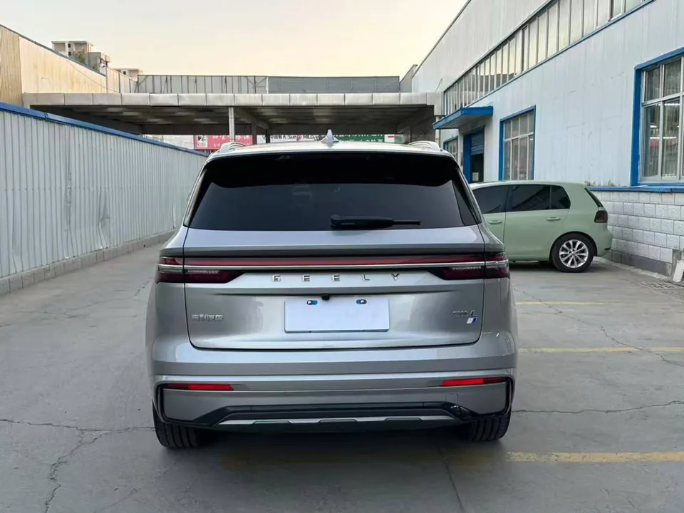 Geely Monjaro — Вид сзади