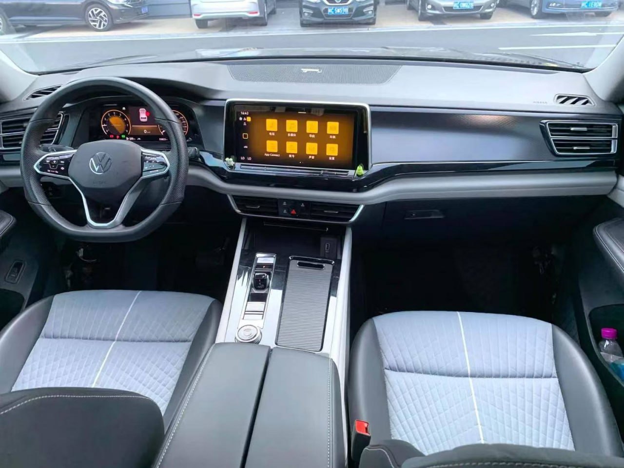 Volkswagen Teramont — Передняя панель