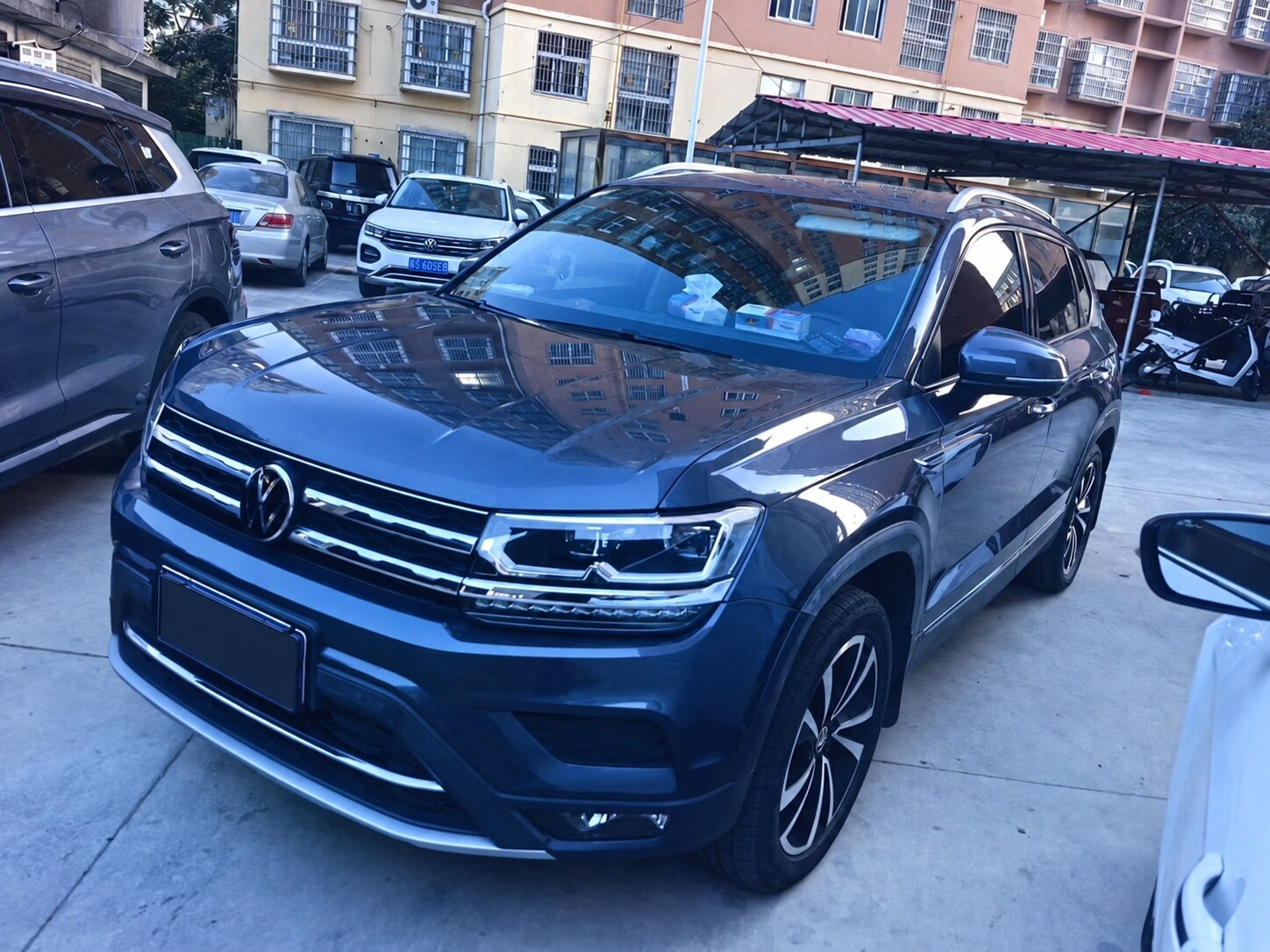 Volkswagen Tharu — фото автомобиля