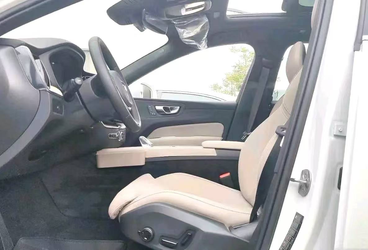 Volvo XC60 — Место водителя
